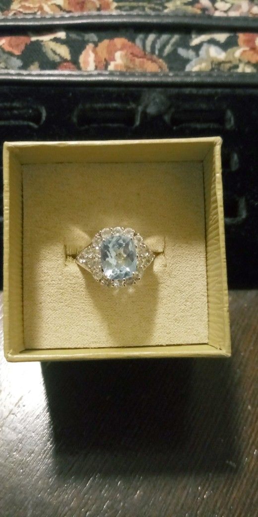 BRAND NEW. 925. RING
