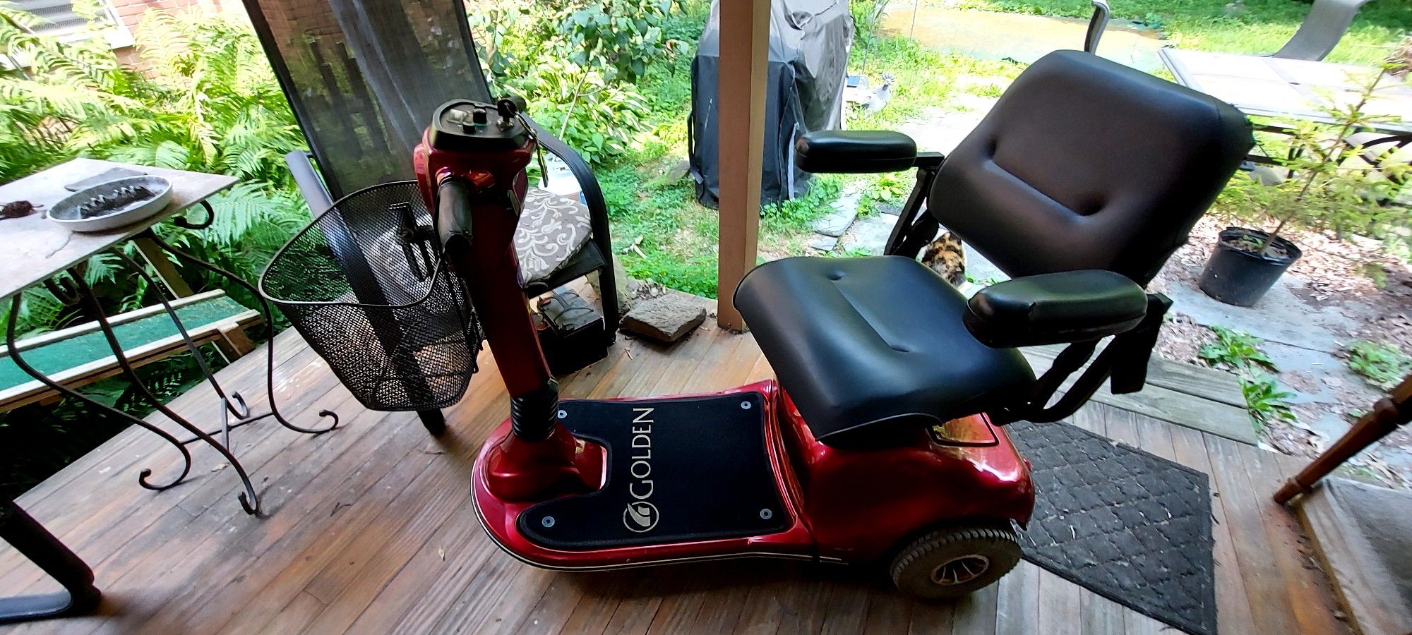 Golden II 3 Wheel Scooter With Batteries