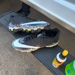 Nike Cleates, BRAND NEW OUT OF BOX