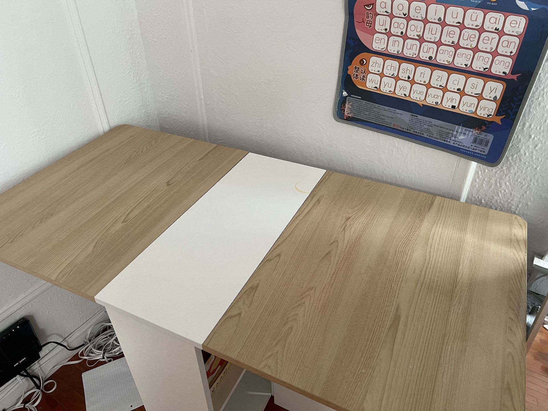 Receptable dining table