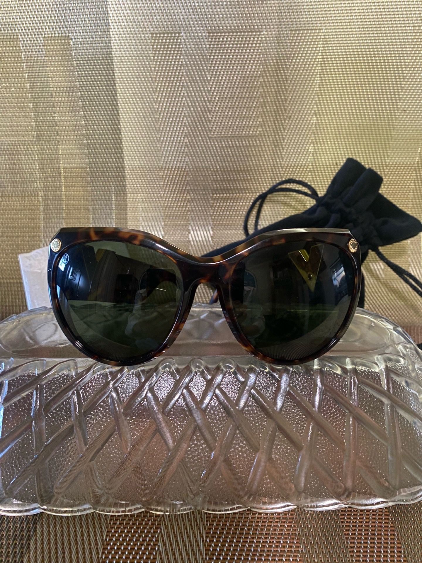 LOUIS VUITTON Tortoise Shell Acetate My Fair Lady Sunglasses Z0904W