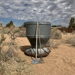 Livestock Feeder
