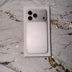 Iphone 17 Pro max BOX ONLY