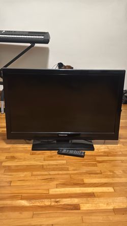 Toshiba Flat Screen TV with Remote
