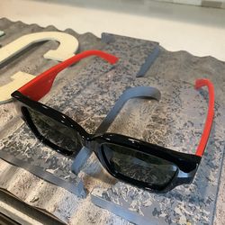 Gucci Sunglasses 🕶️