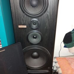 Receivers (2) Tower Speaker (1)