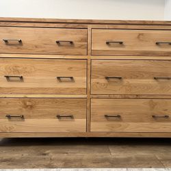 Warren Dresser by Living Spaces – 6 Drawer, Natural Wood