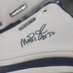 SET OF 2 MAGIC 32 E K COURT LOW AUTOGRAPHED MAGIC JOHNSON SHOES WITH PSA/DNA COA 