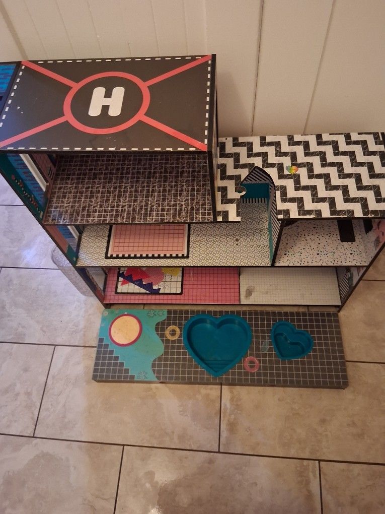 LOL doll House