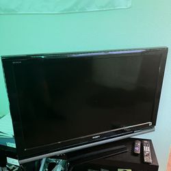 Sony 40' 1080p (comes With Roku)