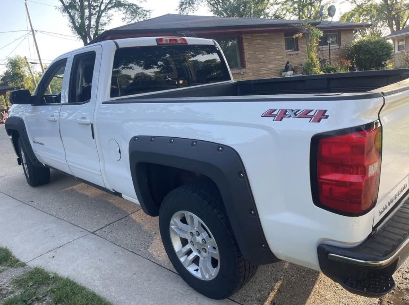 2018 Chevrolet Silver Rate 1500 With Snow Plaw