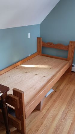 Free twin size wooden bedframe