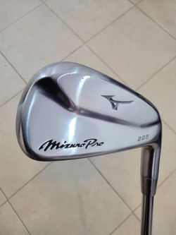 Mizuno Pro 225 7 Iron Dynamic Gold Steel Regular Flex Plus 1/2" Right Handed Demo/Fitting Club