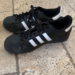 Black Adidas Superstars 9 1/2 Men’s