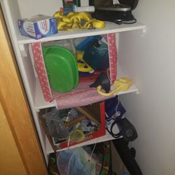 Alot Of Cat Toys Houses And Water Dishes Ones That Are Like A Sink They Constantly Run Some Like Water Machines 