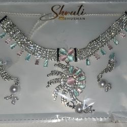 Necklace & Earrings Set