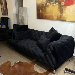 Black Velvet Loveseat 1 Month Old 