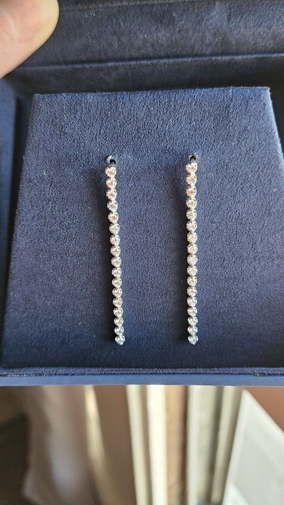 Brilliant 0.93 ctw VS2 Clarity, I Color Diamond 14kt White Gold Strand Earrings