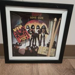 Kiss Love Gun Shadow Box Drum Sticks Backstage Pass 1976 Ticket Stub Guitar Pick