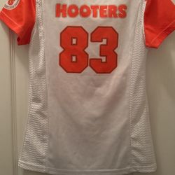 Small Ladies Hooters Jersey