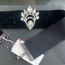 Brand New Choker