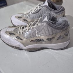 Jordan 11 Retro Low IE Orewood