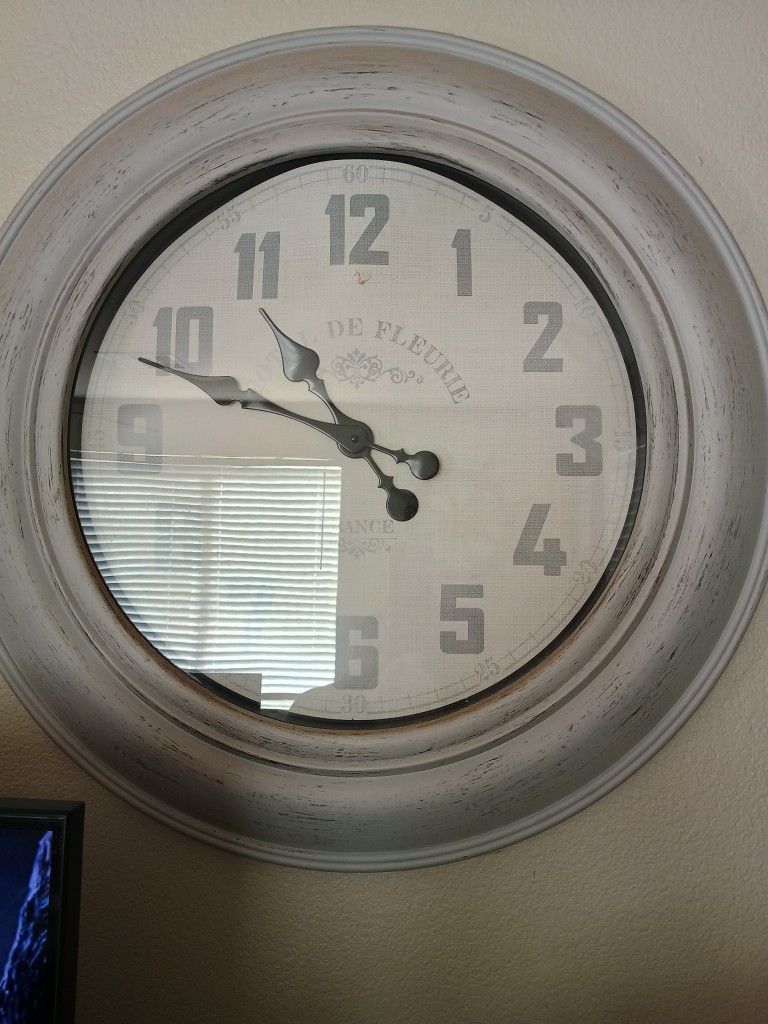 Wall Decor 30" Vintage Clocks