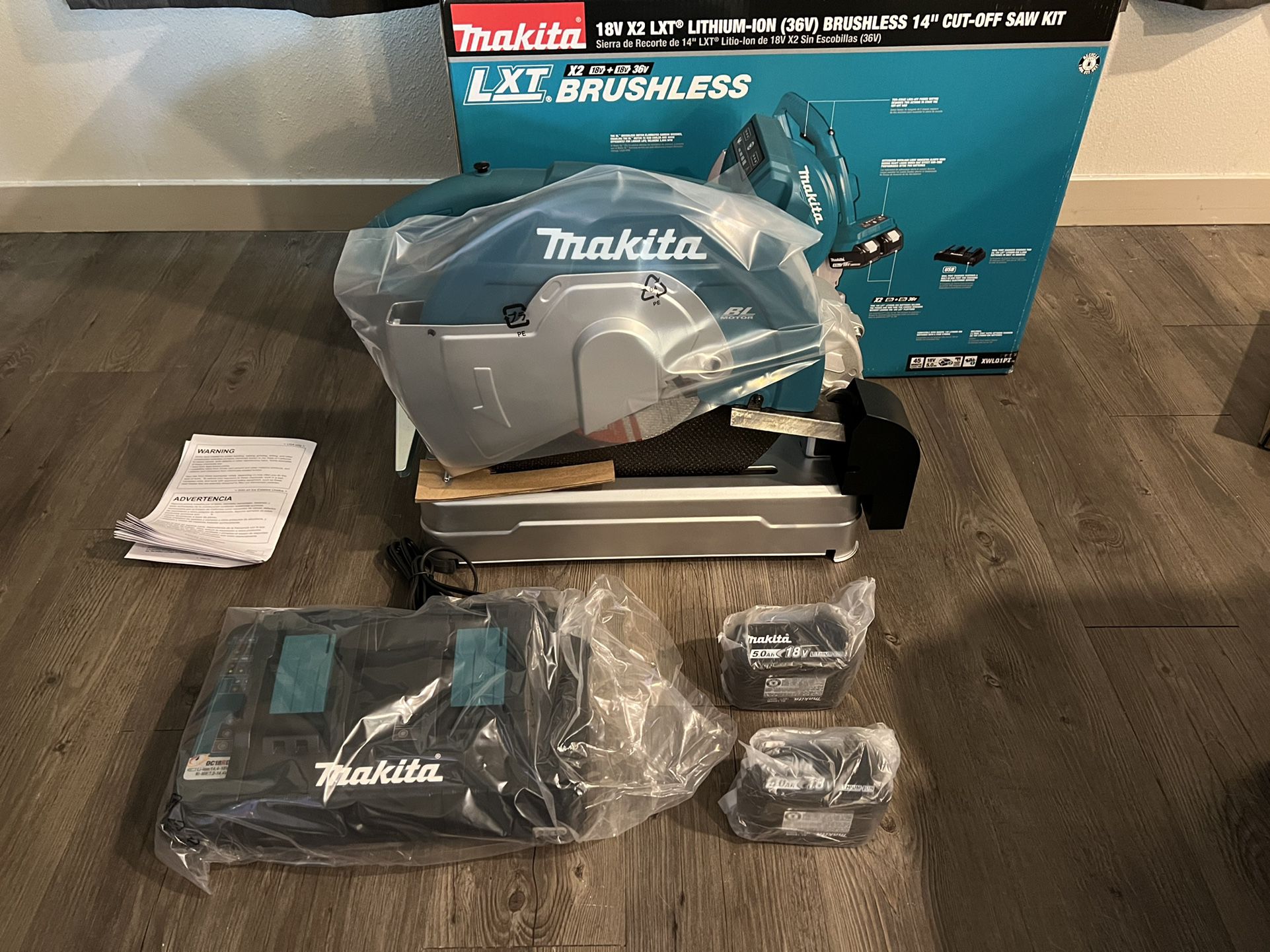 Makita XWL01PT Cordless Brushless 14in Cut Off Saw Kit for Sale in  Littleton, CO OfferUp