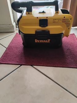 DeWalt vacuum
