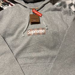 SUPREME HOODIE 