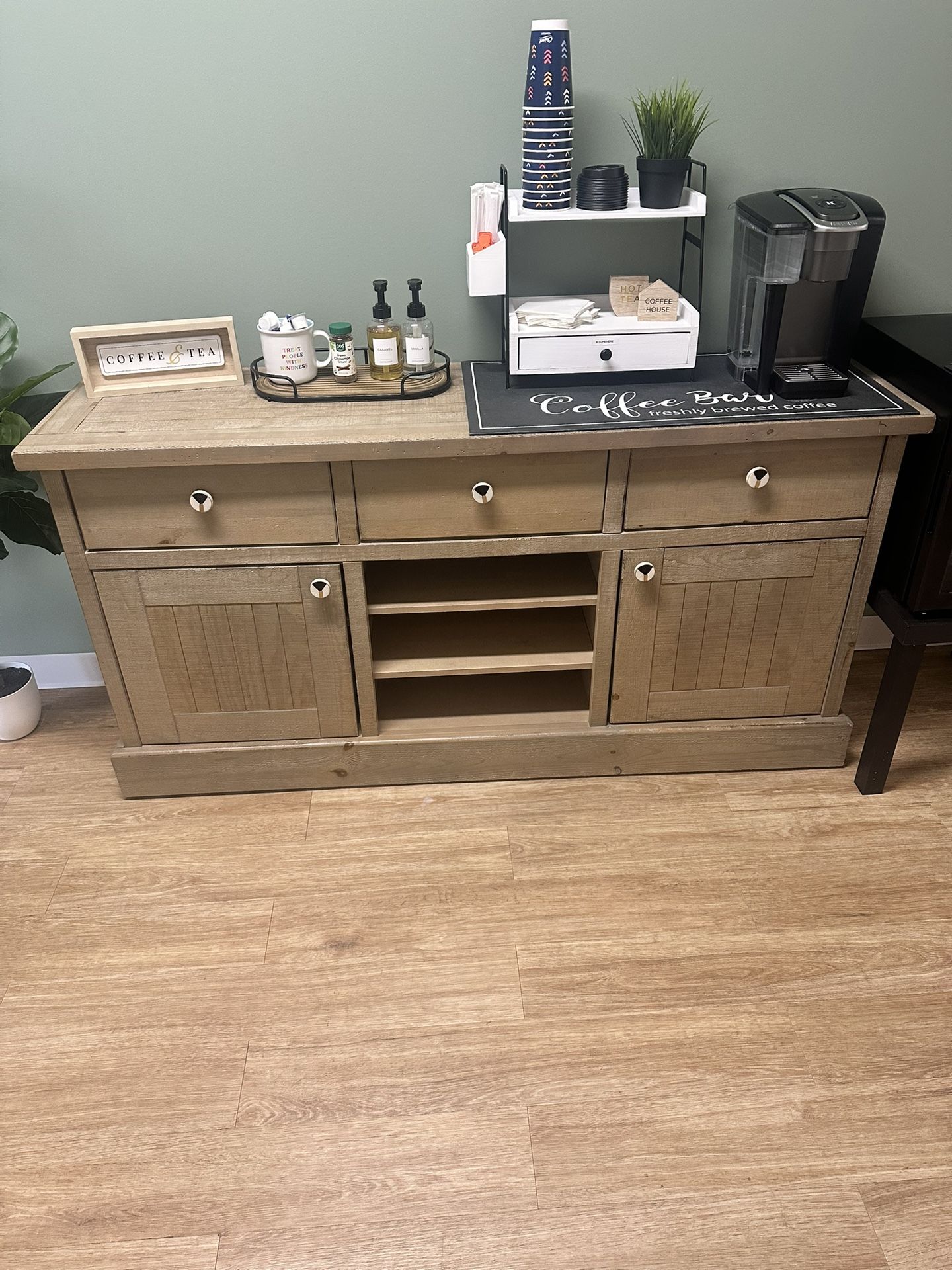 Solid Wood Sideboard/Buffet