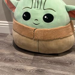 Giant Yoda plushy