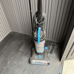 BISSELL VACUM