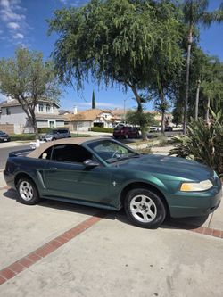 2000 Ford Mustang