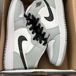 jordan 1 mid grey youth 