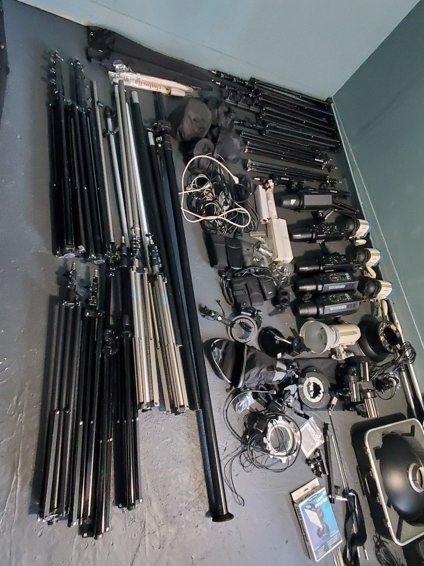 Camera/photograghy equipment Lot