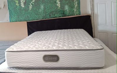 Full Size Mattress (Colchón Full Size)