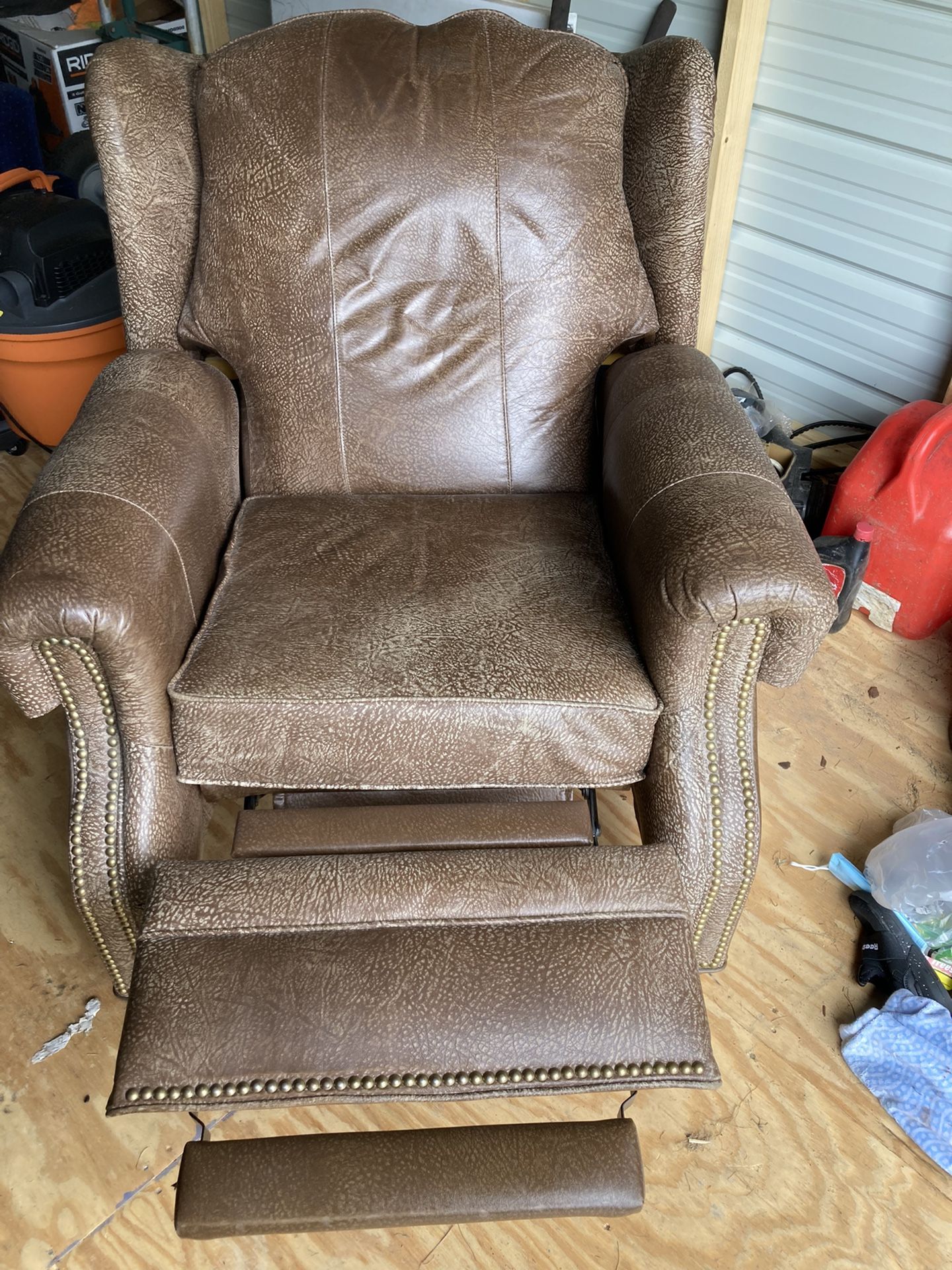 Leather recliner 