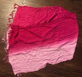 Kendall & James women’s scarf new