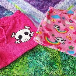 2 Pair Womans Shorts VERY soft Sz L