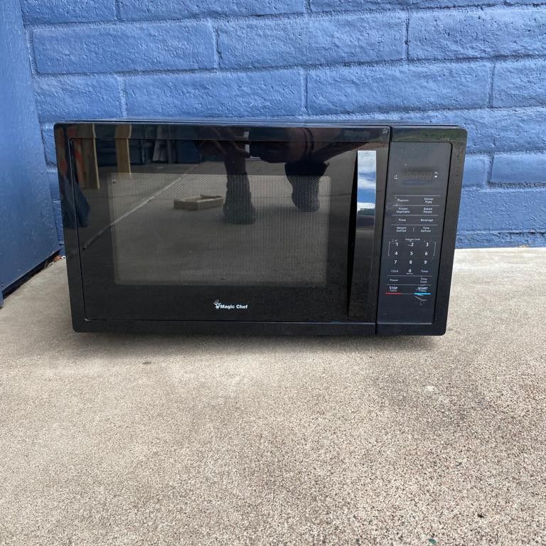 Like New BLACK DECKER Digital Microwave Oven $75 for Sale in Phoenix, AZ -  OfferUp