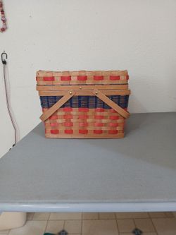 Vintage Wood picnic basket