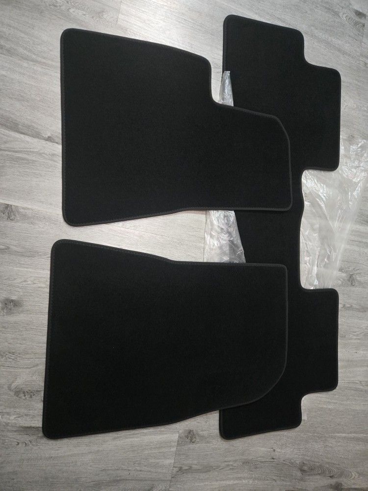 Tesla M 3 Interior Carpet Floor Mats