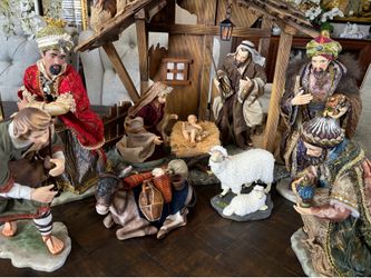 Large Sam’s Club vintage nativity set