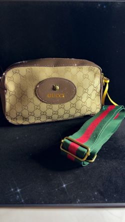 Crossbody and shoulder purse