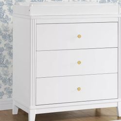 Delta Children Eloise 3-Drawer Dresser With Topper