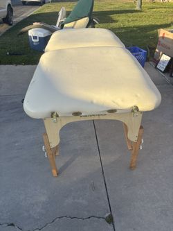 Massage Table 