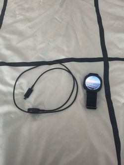 Samsung Galaxy Watch 9 LTE 44mm Graphite – like new + charger