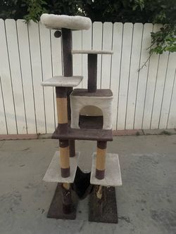 Cat tree