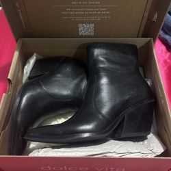 Dolce Vita Black Boots 